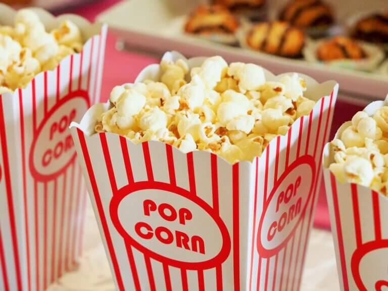 Popcornmaskine test – Den bedste popcornmaskine til hjemmet (8 modeller)